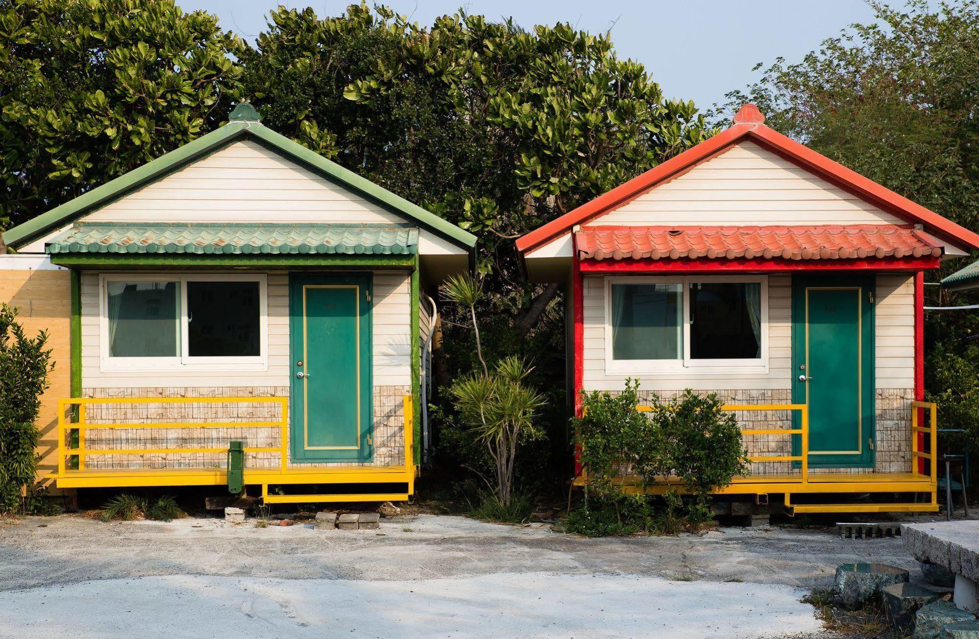 Kenting Dajianshan Cabin Hotel Exterior photo